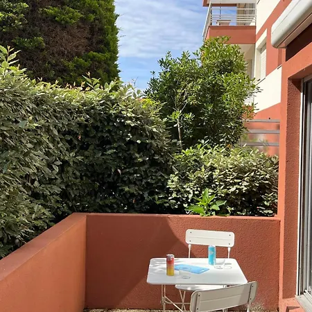 With Terrace 200m From The דירה *